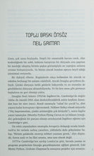 Load image into Gallery viewer, Otostopçunun Galaksi Rehberi - 5 Kitap (Ciltli): Beş Perdelik Bir Üçleme - Neil Gaiman'ın Özsözüyle