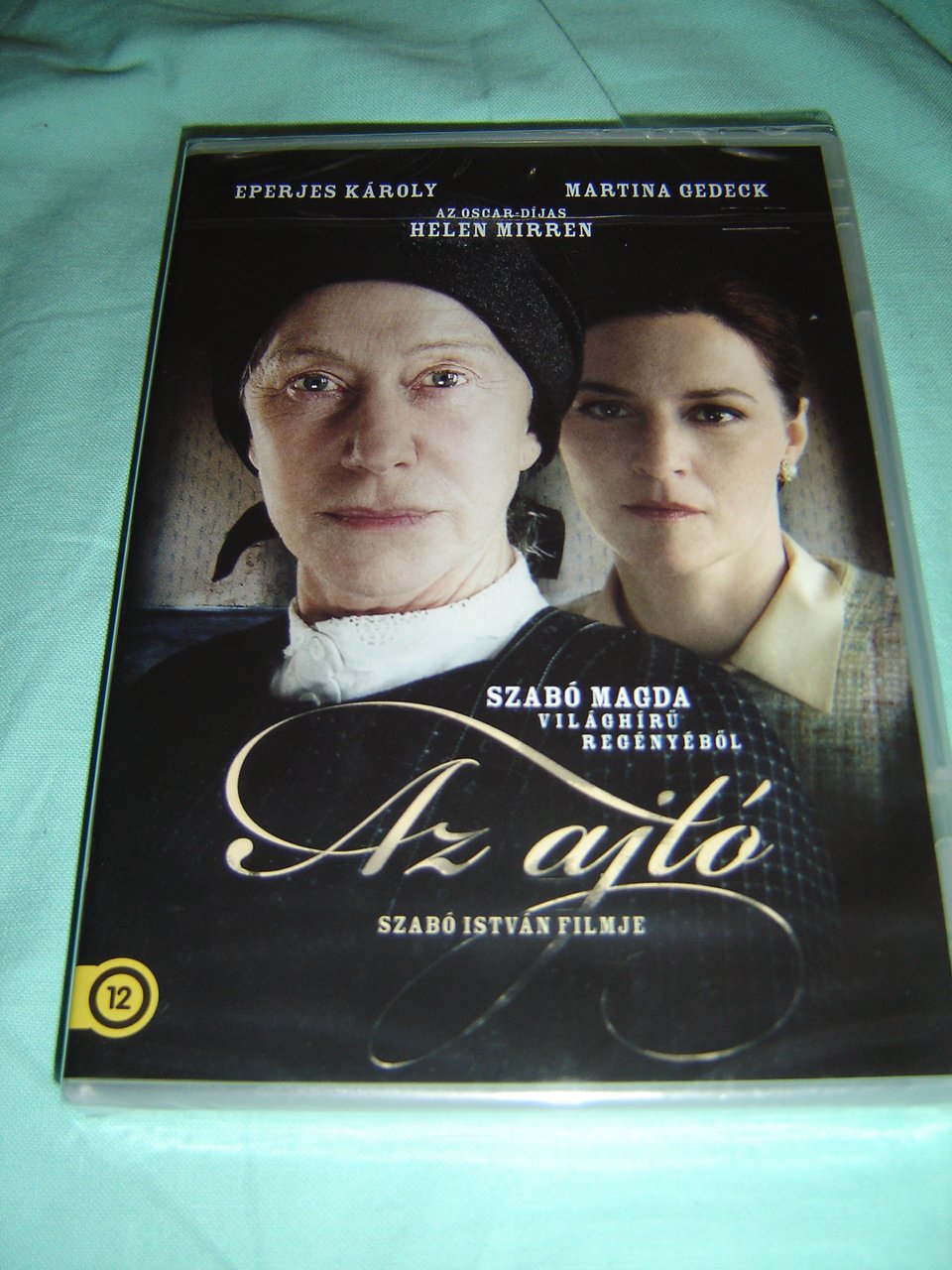 Az Ajto / Hungarian Language Book and The Door DVD / Hungarian Published Book and DVD Bundle / Szabo Magda / Director: Istvan Szabo